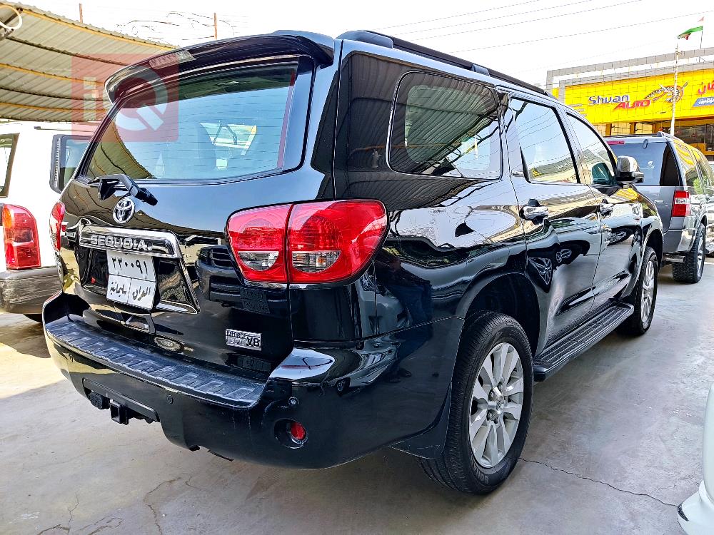Toyota Sequoia